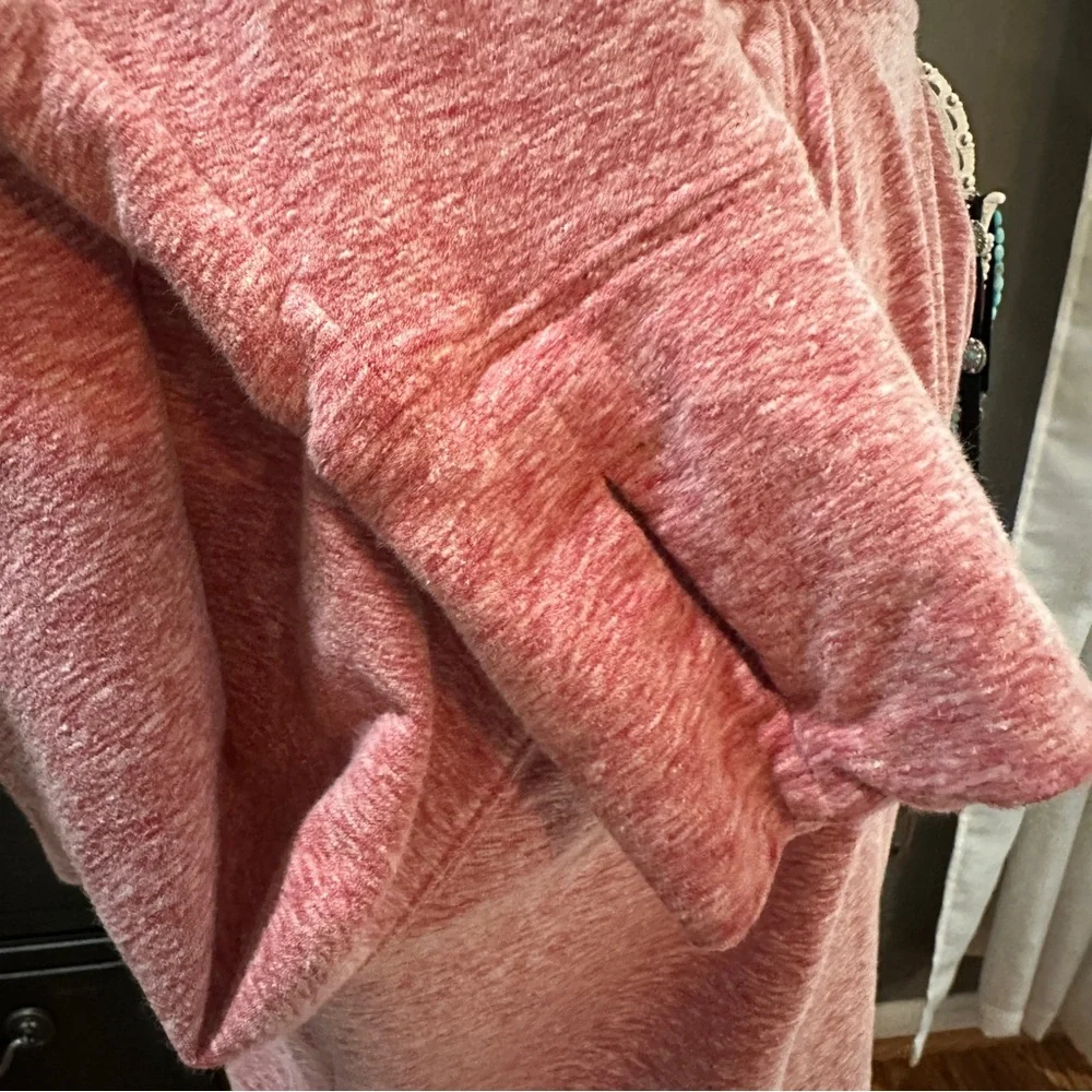 Athleta Cozy Cowl Neck Pullover Top Heathered Pink Thumbholes Size L - Picture 7 of 16